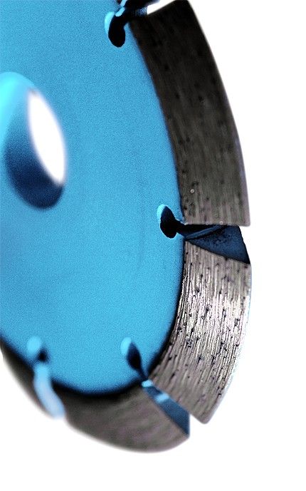 4" X. 250" V-Shaped Segmented Crack Chaser for Concrete & Asphalt