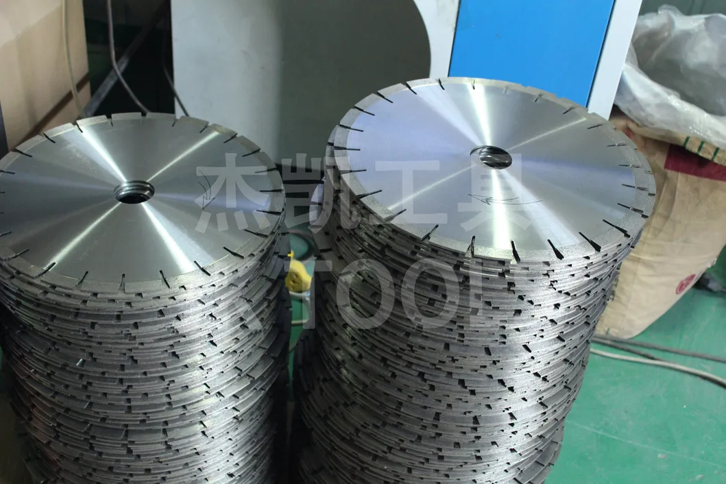 Hot Sale D350-D600 Diamond Blade Cutting Granite Silent